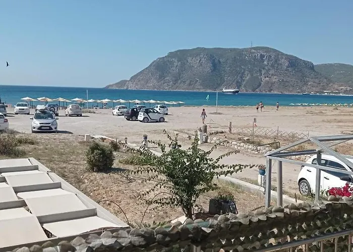 Apartahotel Savvas Kéfalos