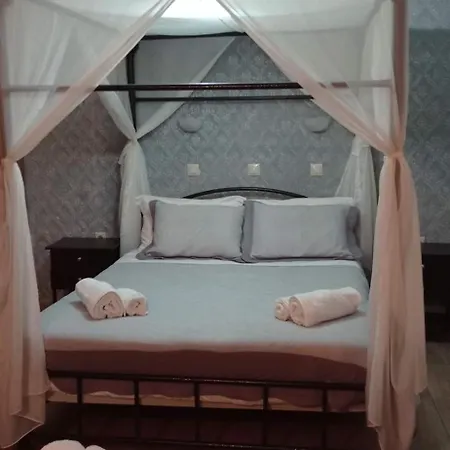 Savvas Aparthotel 2*