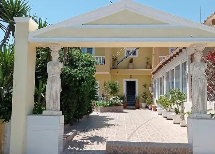 Lejlighedshotel Savvas Kéfalos