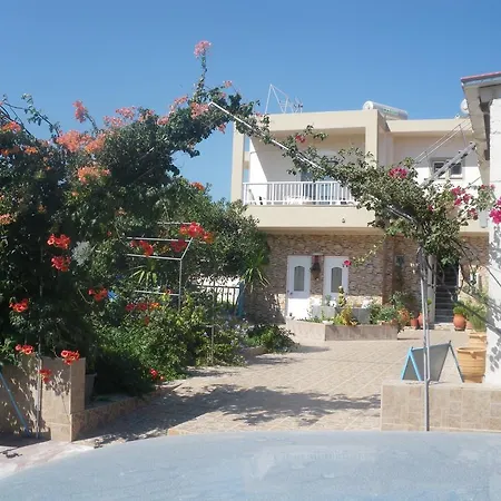 Lägenhetshotell Savvas 3*