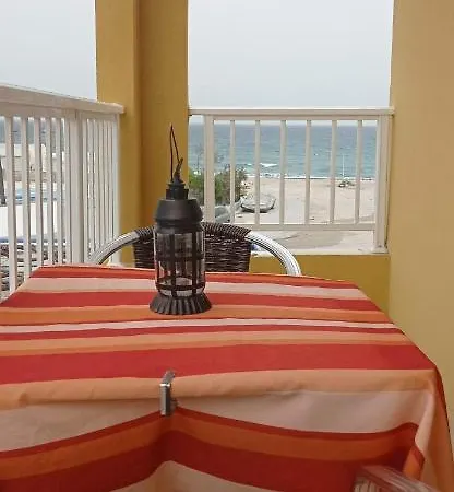 Lägenhetshotell Savvas Kéfalos