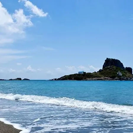 Lägenhetshotell Savvas Kéfalos