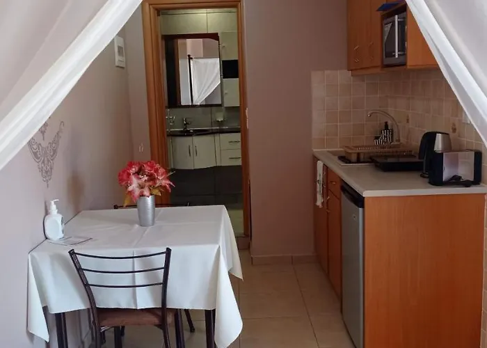 Aparthotel Savvas 3*