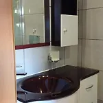 σάββας Ξενοδοχείο με διαμερίσματα 3*