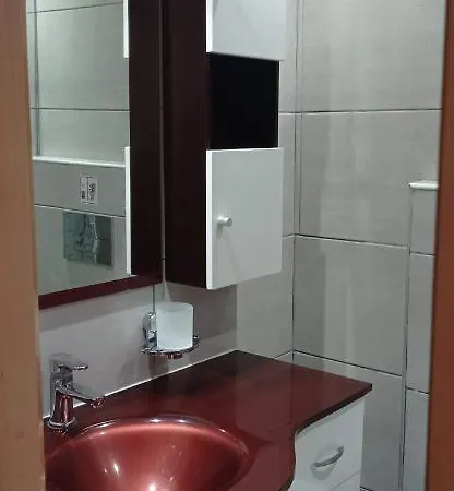 Savvas Hotel apartamentowy Kéfalos