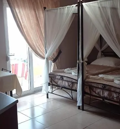Savvas Lejlighedshotel 3*