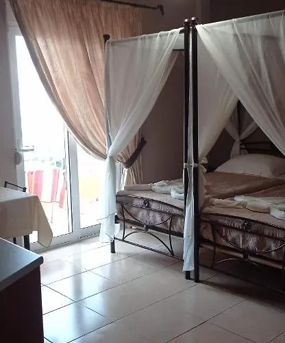 Savvas Lägenhetshotell 3*